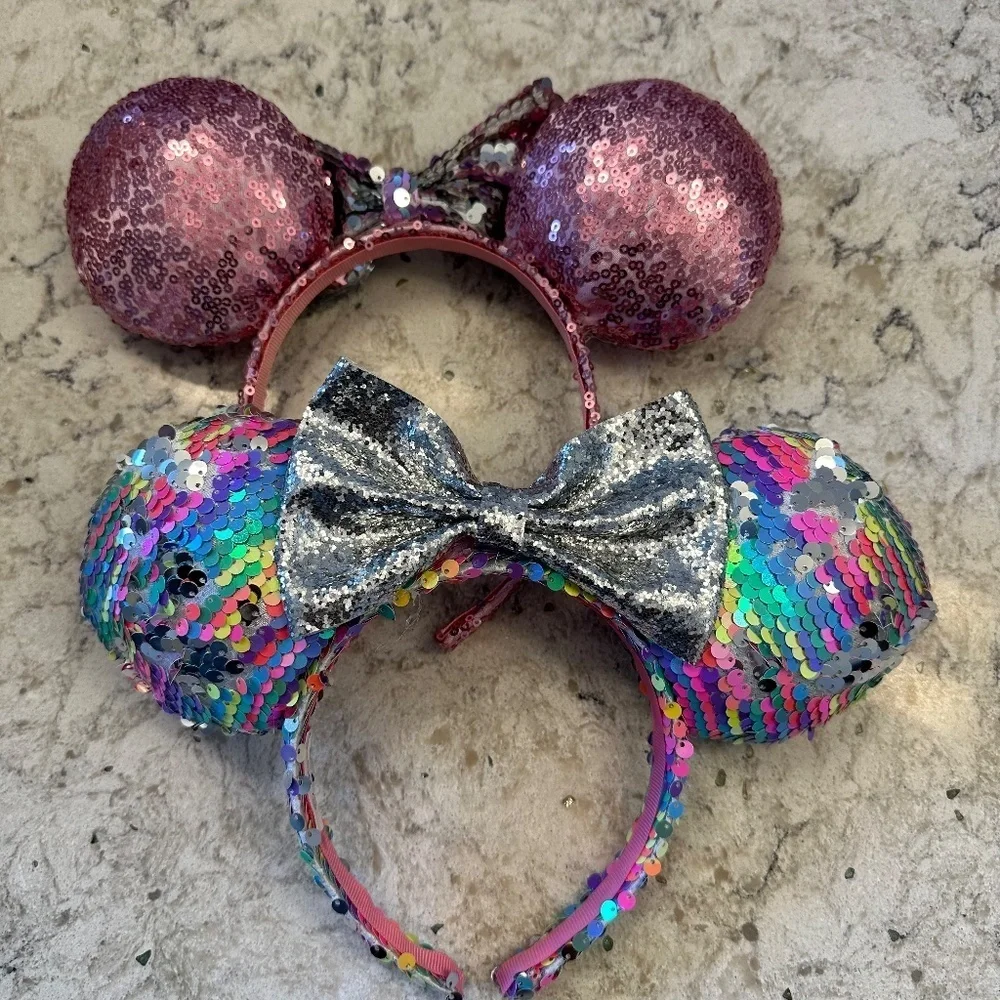 Pair‎ of two small Disney ears